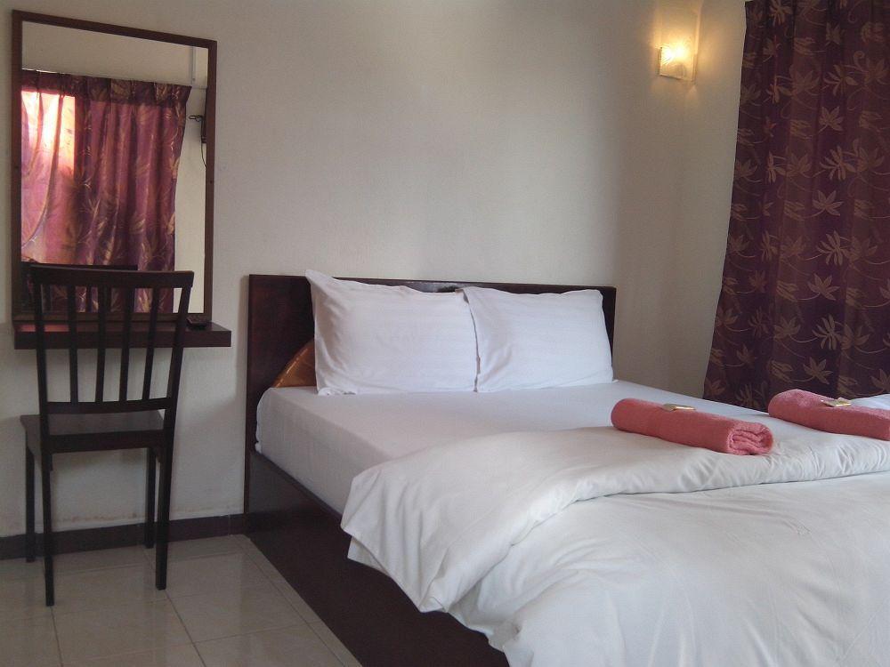 Rasa Senang Villa -Islam Guest Only Pantai Cenang  Exterior photo