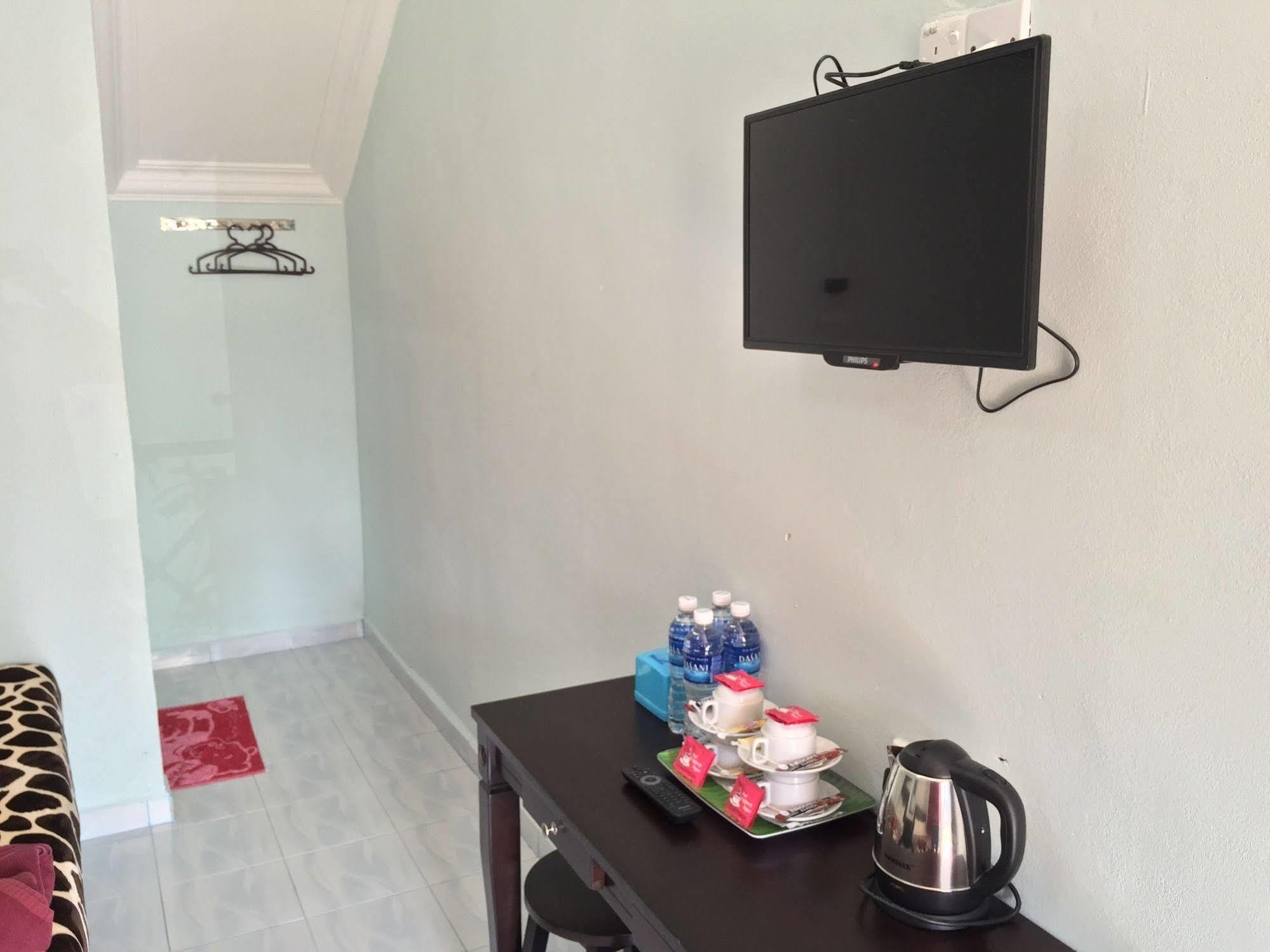 Rasa Senang Villa -Islam Guest Only Pantai Cenang  Exterior photo