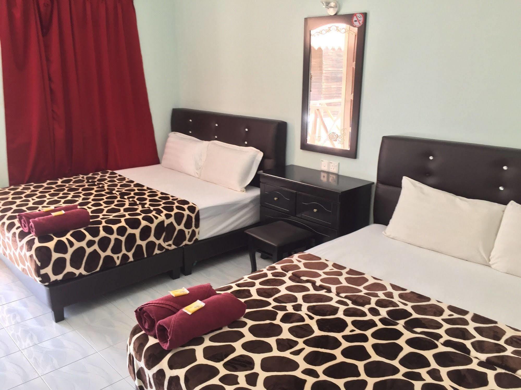 Rasa Senang Villa -Islam Guest Only Pantai Cenang  Exterior photo
