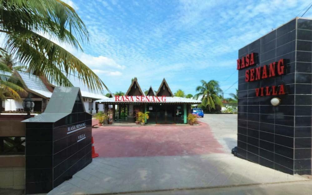 Rasa Senang Villa -Islam Guest Only Pantai Cenang  Exterior photo
